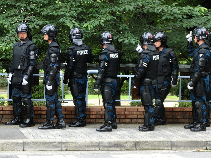 20110619-police-02.jpg