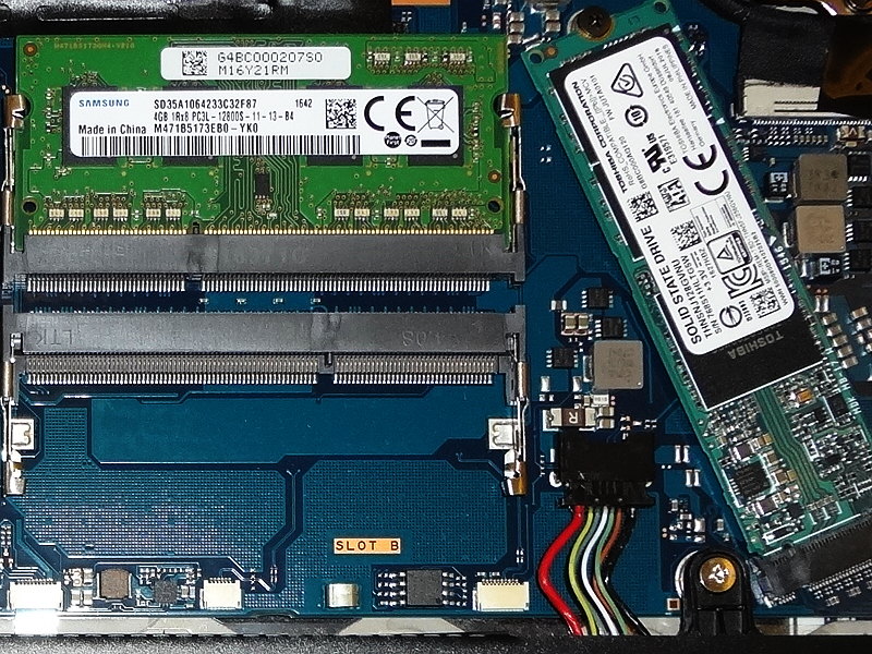 代引き不可 TOSHIBA 東芝 dynabook R63 U PR63UBAA637AD81 Core i5 4GB SSD 128GB