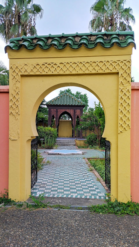 鶴見緑地 モロッコ庭園 20250829-maroc.jpg