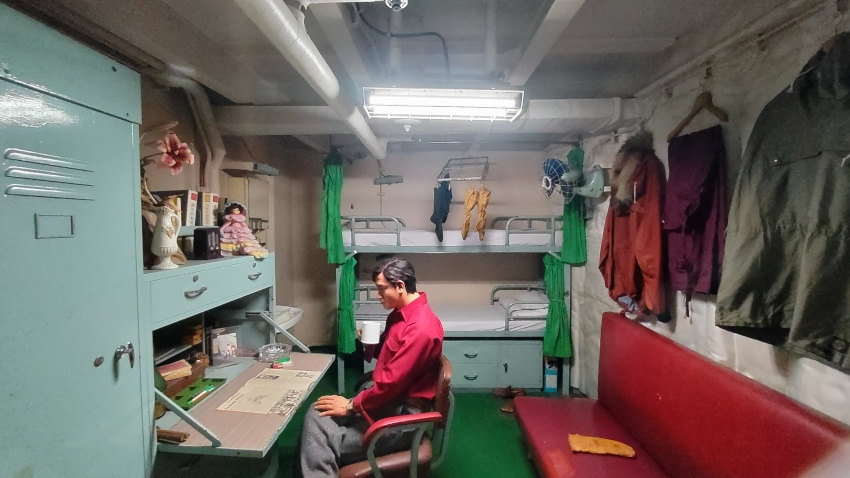 砕氷艦(南極観測船)ふじ 第二甲板の第12観測隊員室 20251021-saihyoukan-fuji-35.jpg