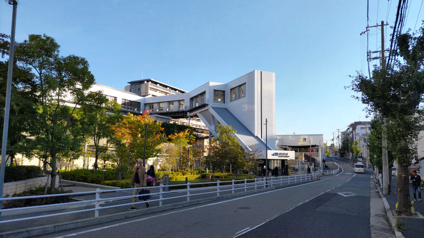 JR摩耶駅の西側を通過 20251030-jr-nishinada.jpg