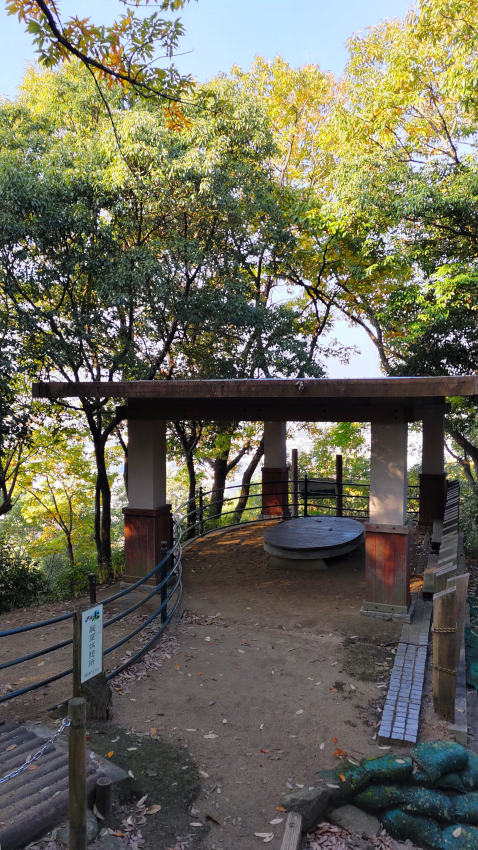 展望休憩所(標高111m) 20251114-tenboukyukeisyo.jpg